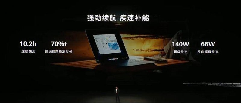 外汇平台xm代理机器人“警察”在成都街头上岗